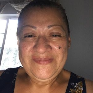 Meet your Posher, Edith